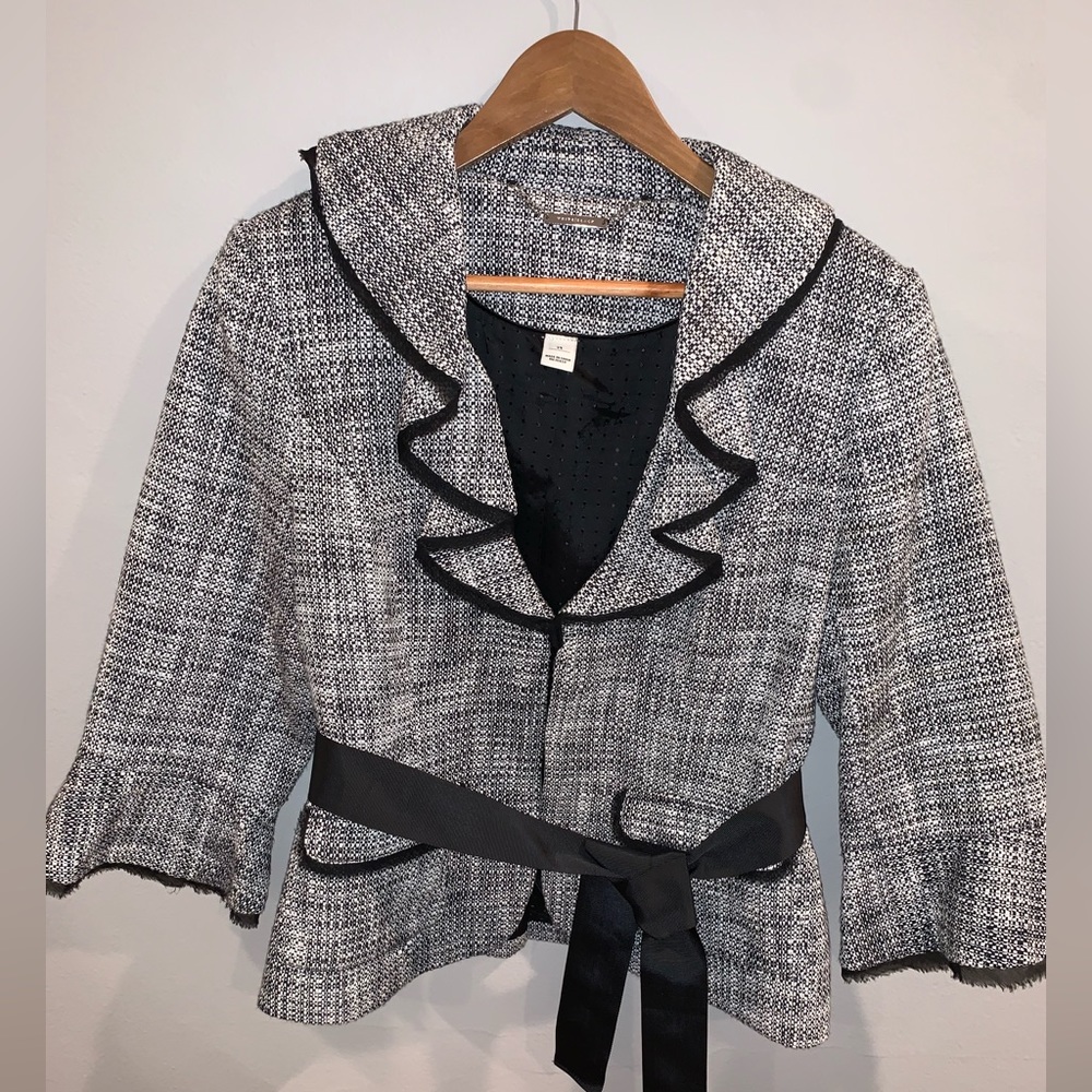 White House Black market Skirt Suit Set Size 14, like new!